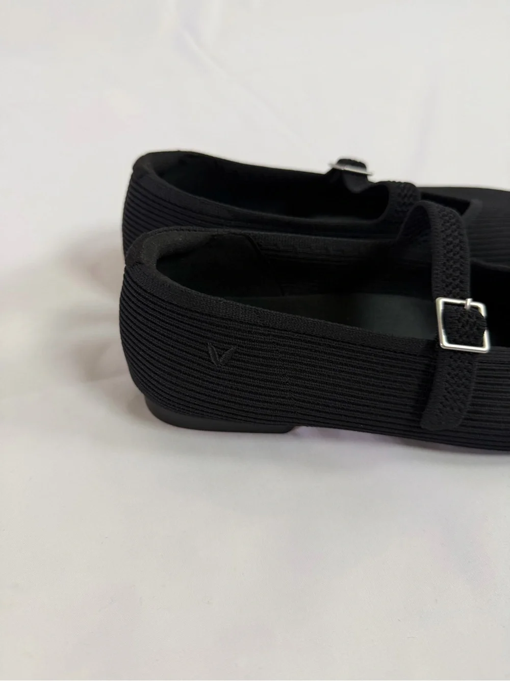 Vivaia Margot Mary Jane Flats, size 40W.